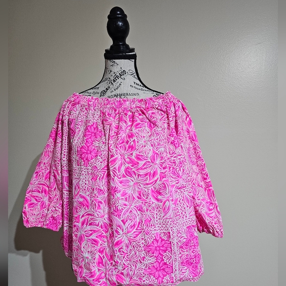 Lilly Pulitzer Shirt Size XL Off the Shoulder Top Free Gift Included - Picture 3 of 6